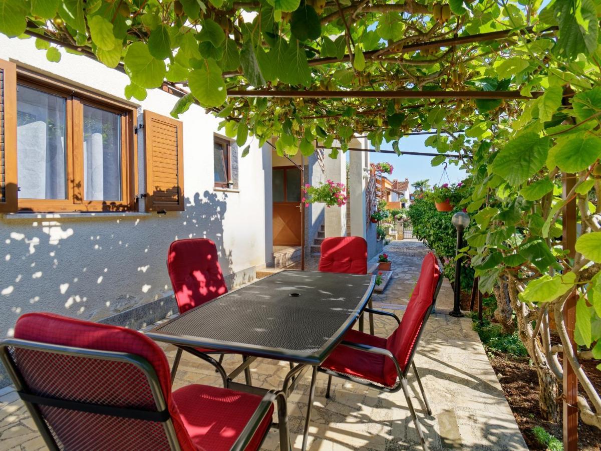 Apartments Marta By Rent Istria Novigrad Istria Exterior foto