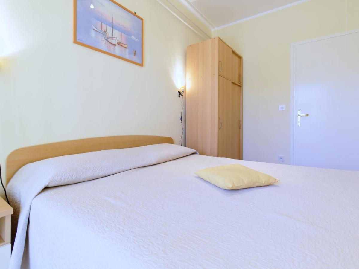 Apartments Marta By Rent Istria Novigrad Istria Exterior foto