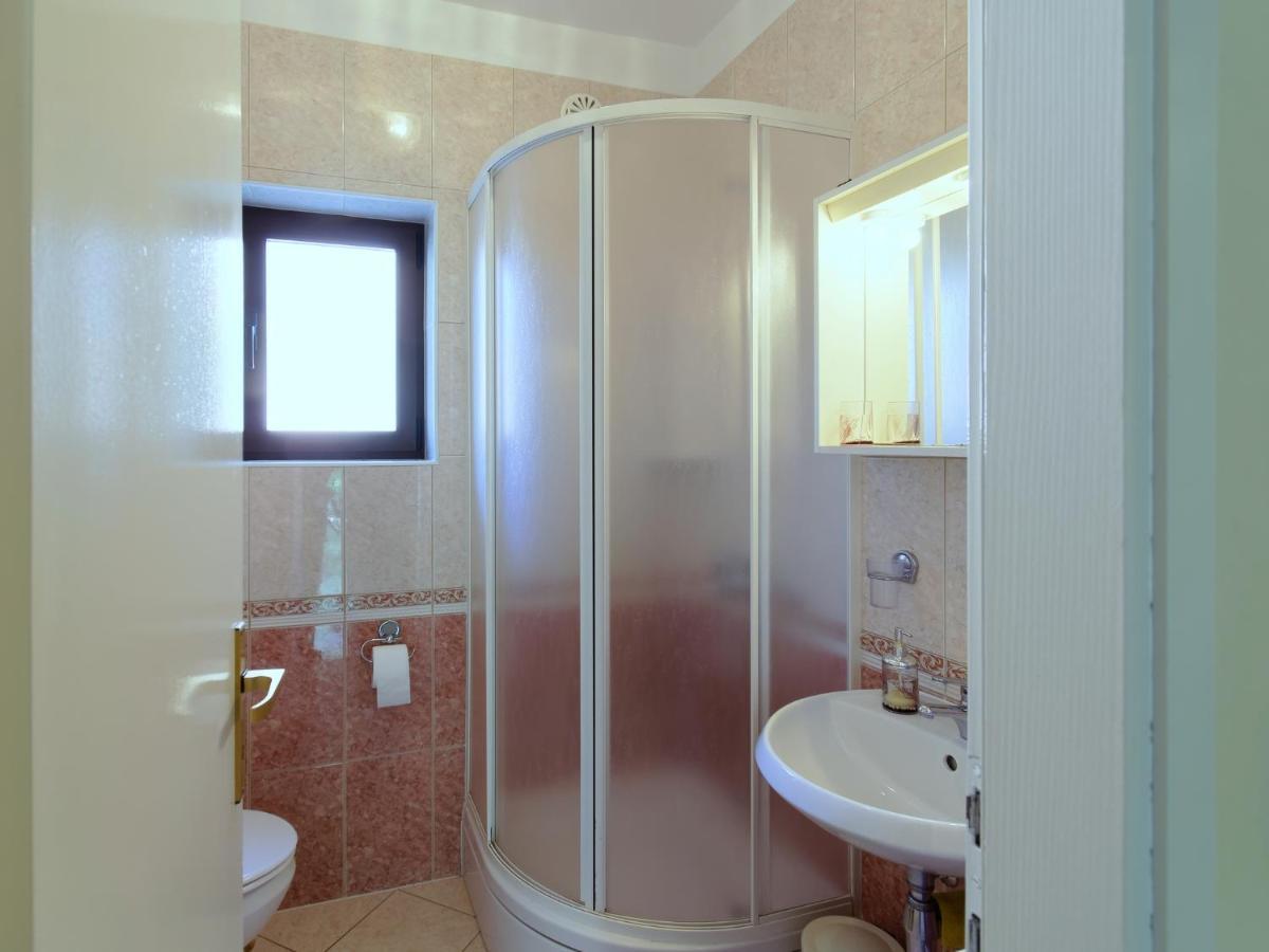 Apartments Marta By Rent Istria Novigrad Istria Exterior foto